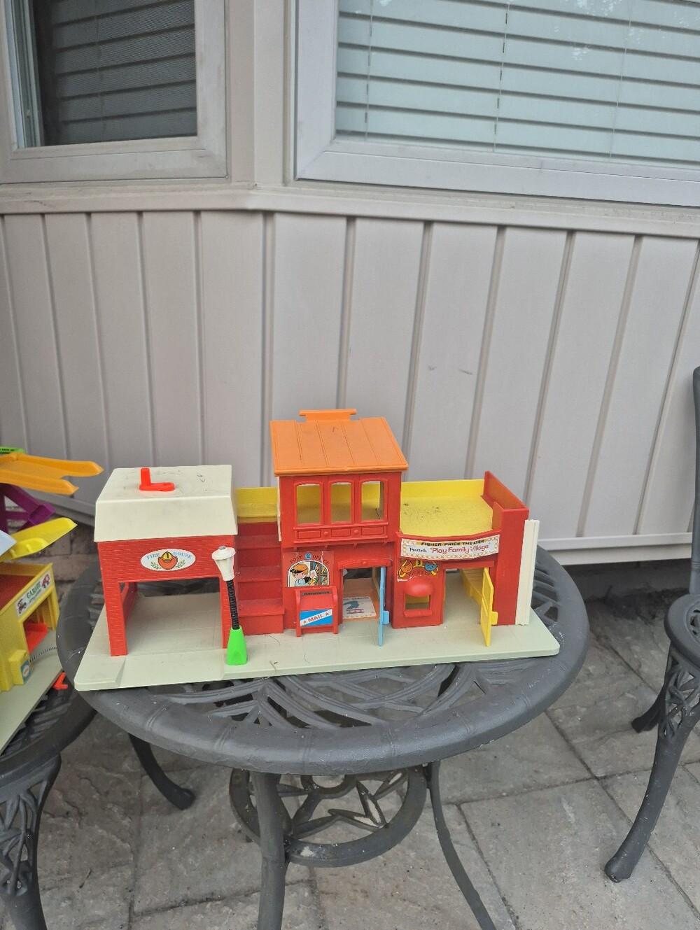 Fisher-Price Red and Orange Playset Building